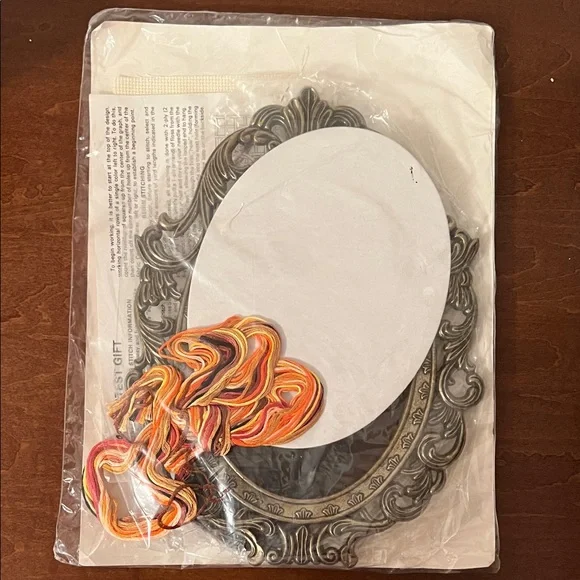 Embroidery Kit - Floral Design #1924 - Picture 3 of 4